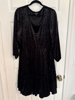 Torrid size 3 Black Velvet Tiered Long-Sleeve Dress
